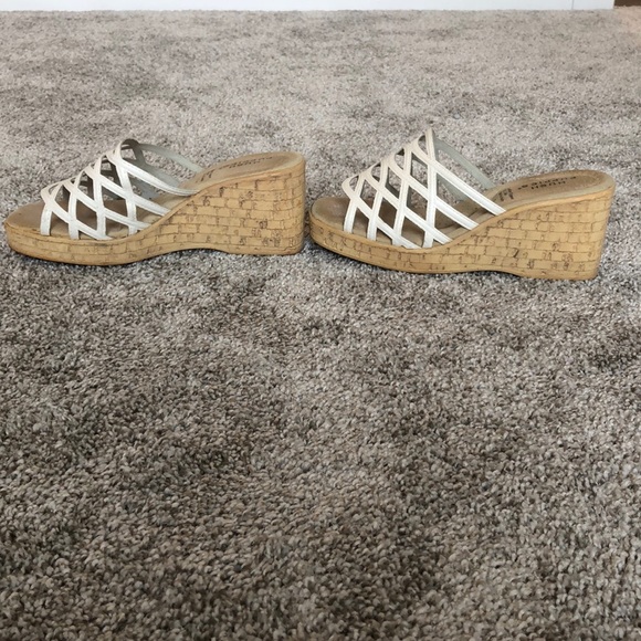 *SOLD* White Wedges - Picture 4 of 8